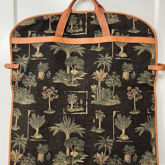 EUC Tommy Bahama Hanging Garment bag, Tapestry Palm Tree design w leather trim - Picture 2 of 9